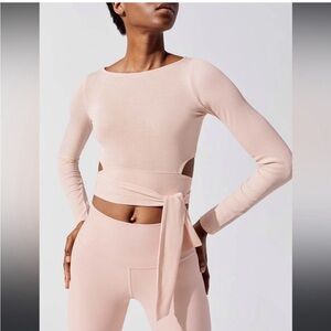 Alo yoga tie back top